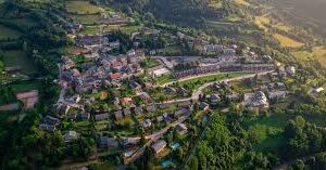 TREBALL DE SÍNTESI A PLANOLES - 2 ESO (AJUT MOTXILLA ESCOLAR)